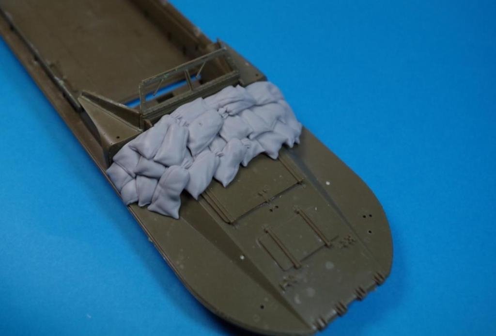 Panzer Art RE35-243 Blindage sable pour « DUKW » 1/35 – image 2