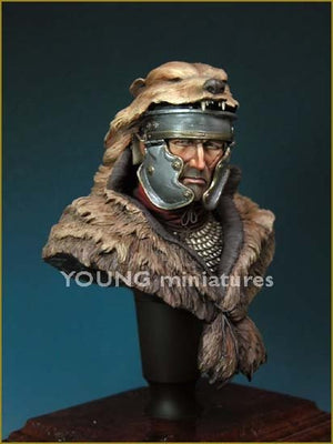 Young Miniatures YH1803 ROMAN SIGNIFER 1st Century A.D 1/10 – immagine 5
