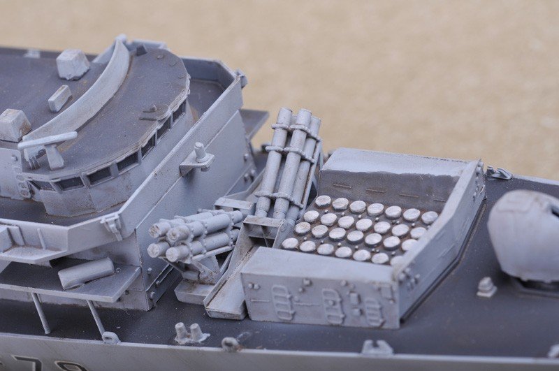 Trumpeter 04544 HMS Type 23 Frigate Kent F78 1/350 – immagine 5