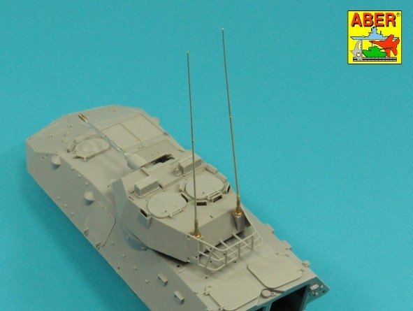 Aber R-44 Zestaw 2 anten VHF pojazdów NATO / Set of 2 NATO antennas with mount bases 1/35 – imagen 9