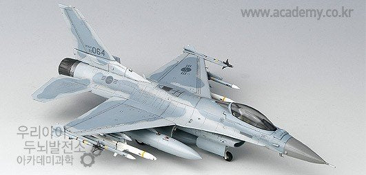 Academy 12418 KF-16C Fighting Falcon 1/72 – image 3