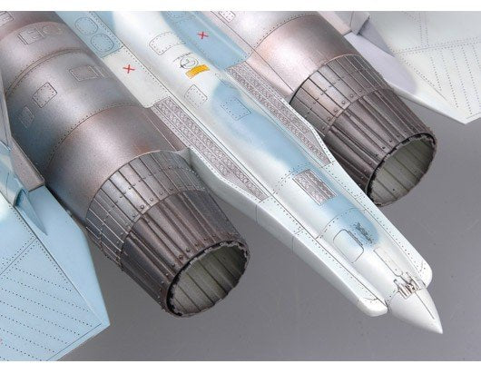 Trumpeter 02270 Su-27UB Flanker-C 1/32 – imagen 4