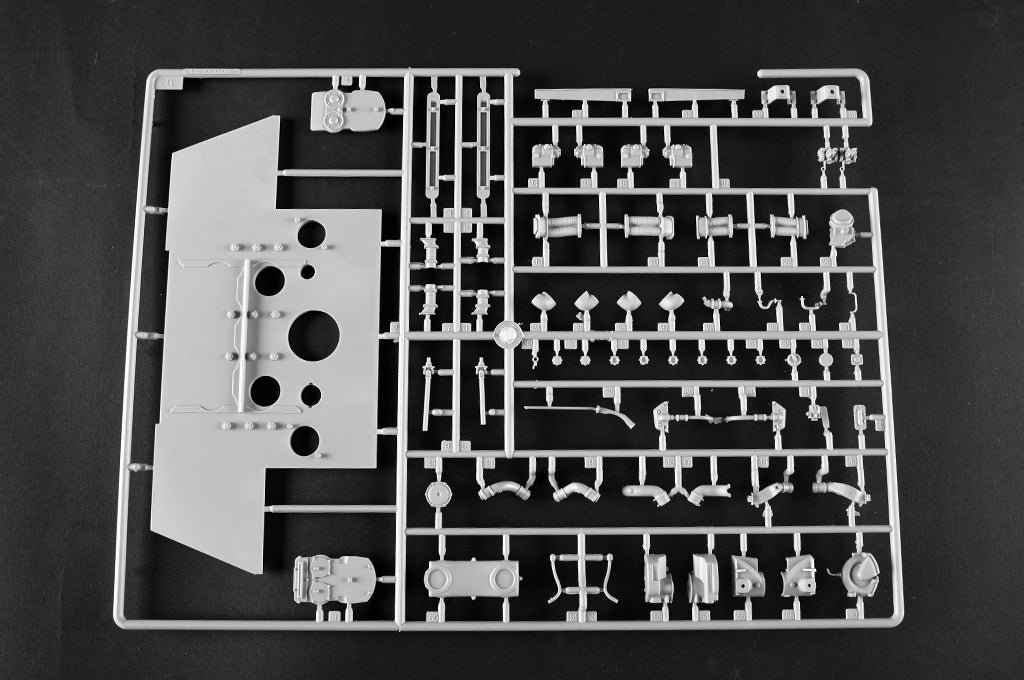 Trumpeter 00948 German Tiger II Heavy Tank - Porsche Turret Early Production 1/16 – immagine 47
