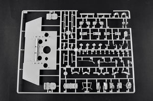Trumpeter 00948 German Tiger II Heavy Tank - Porsche Turret Early Production 1/16 – immagine 47