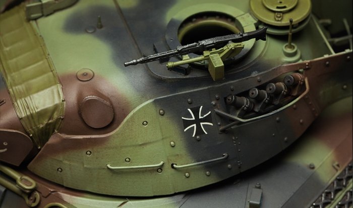 Maquette Meng TS-015 CHAR DE COMBAT PRINCIPAL ALLEMAND LEOPARD 1 A5 (1/35) – image 7