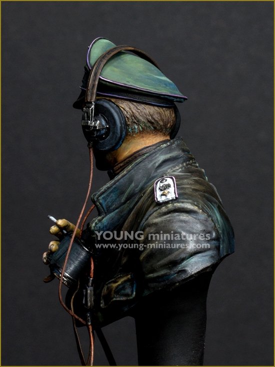 Young Miniatures YM1876 SS Panzer Commander Normandie 1944 1/10 – immagine 4