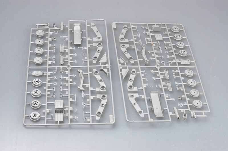 Trumpeter 00212 MAZ-537G Late Production type with MAZ/ChMZAP-5247G semitraii 1/35 – image 13