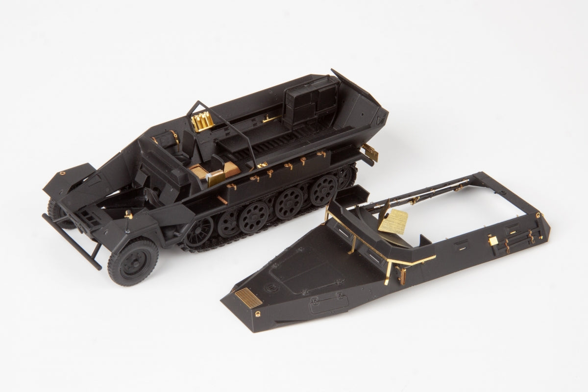 Edouard 36518 Sd. Kfz. 251/18 Ausf. Un ICM 1/35 – image 3