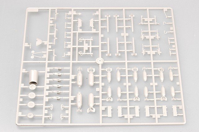 Trumpeter 02832 US.NAVY F9F-2 PANTHER 1/48 – zdjęcie 6