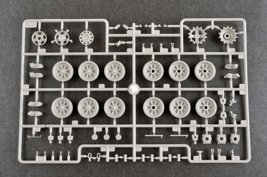 Trumpeter 09601 Soviet Obj.172 T-72 Ural 1/35 – Bild 10