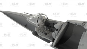 ICM 72176 MiG-25 RU, Avion d&amp;#39;entraînement soviétique 1/72 – image 3
