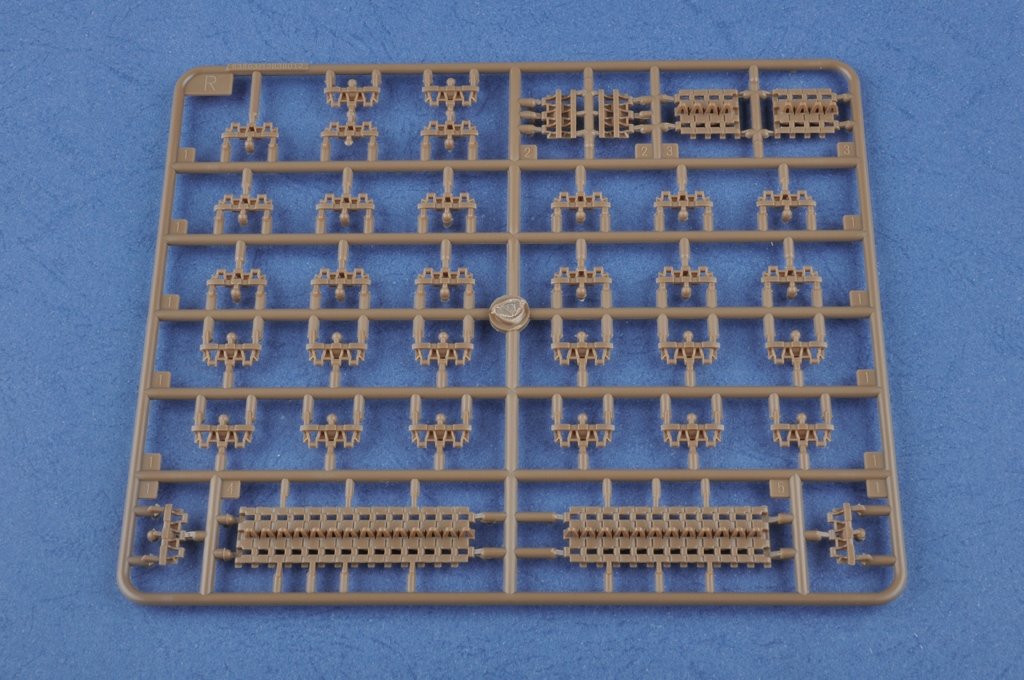 Hobby Boss 83803 German Pzkpfw.II Ausf.J VK16.01 1/35 – Bild 6