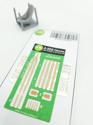 Art Scale Kit A32002 A-20 Havoc - Seat Set - Early Type with Textile Seat Belts and PE Belt Buckles 1/32 – immagine 3