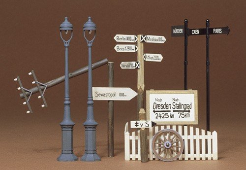 Tamiya 35067 Road Sign Set 1/35 – image 2