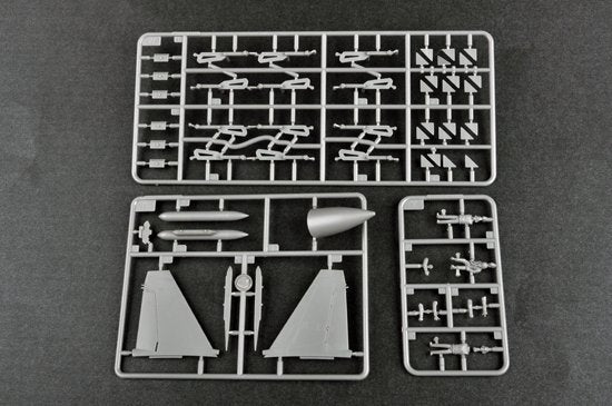 Trumpeter 01678 Russian Su-33 Flanker D 1/72 – image 13