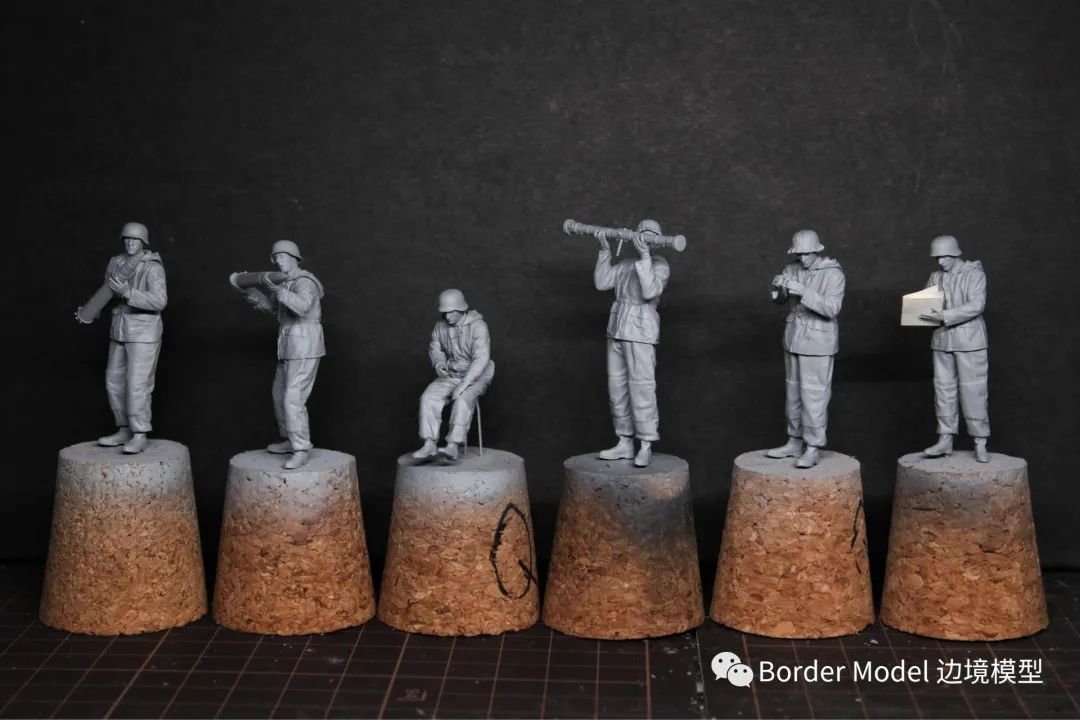 Border Model BT-013 German 88mm Gun Flak36 w/6 anti-aircraft artillery crew members 1/35 – image 3