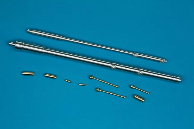 RB Model 35B110 BMP-3 Armament 30mm 2A72, 100mm 2A70, 3 x 7.62 PKT mg 1/35 – image 2