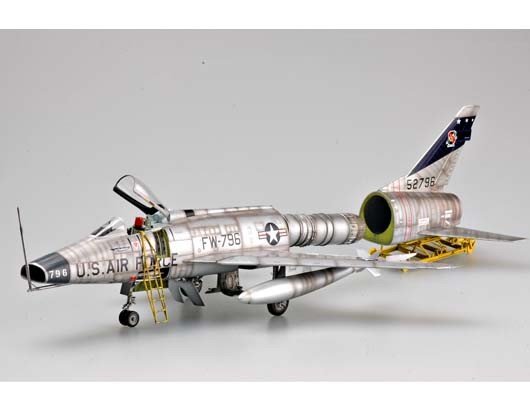Trumpeter 02232 North American F-100D Fighter 1/32 – immagine 11