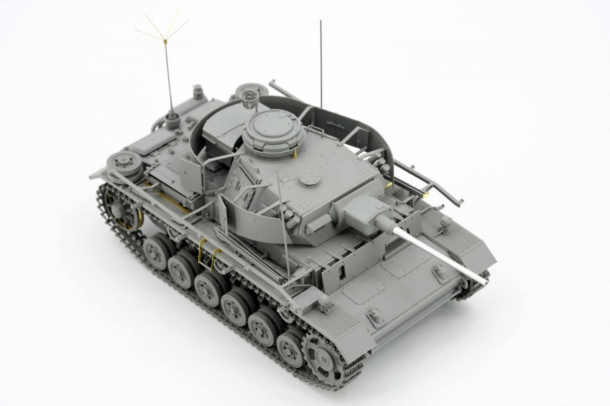 Border Model BT-048 Pz.Bef.Wg.III Ausf.K 2in1 w/Schürzen 1/35 – imagen 11