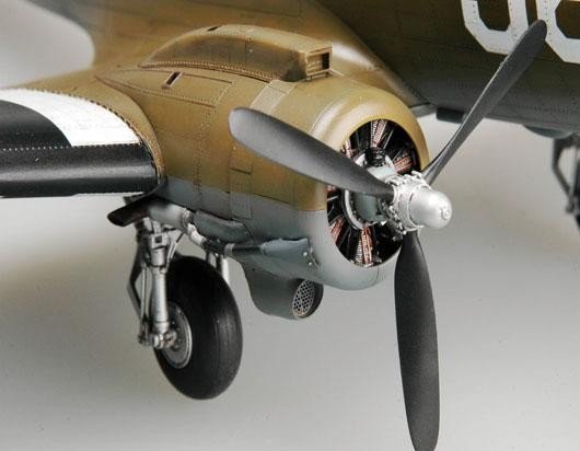 Trumpeter 02828 C-47A Skytrain 1/48 – image 3