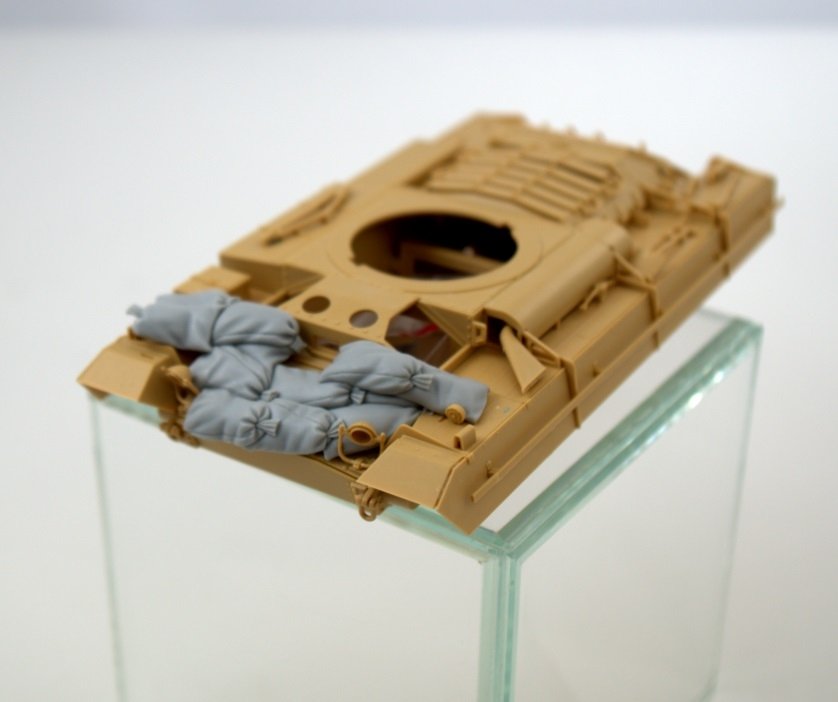 Panzer Art RE35-558 Sandbags armor for A15 “Crusader” 1/35 – imagen 2