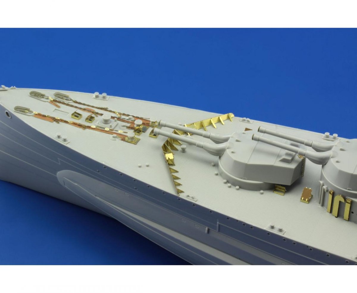 Eduard 53149 HMS Queen Elizabeth 1943 partie 5 - pont et batteries principales TRUMPETER 1/350 – image 3