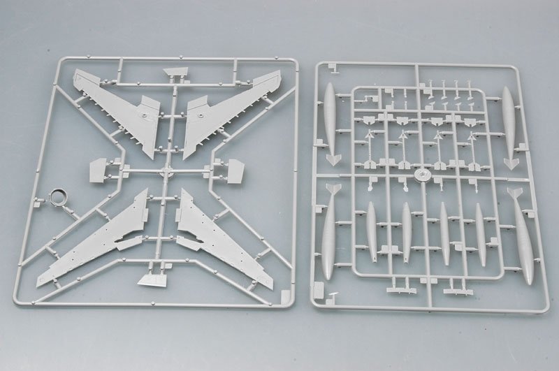 Trumpeter 01648 F-100C Super Sabre 1/72 – immagine 6