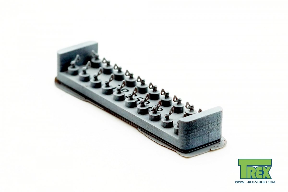 T-Rex Studio TR35048 Triangular Nuts Set for WWII German Panzer 1/35 – immagine 2