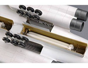 Trumpeter 01620 Tu-160 BLACKJACK 1/72 – image 9