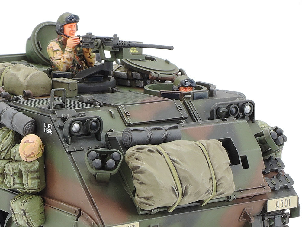 Tamiya 35265 U.S. M113A2 Armored Personnel Carrier Desert Version 1/35 – Bild 4