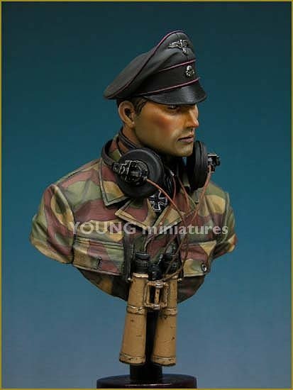 Young Miniatures YM1805 SS Panzer Officer Normandie 1944 1/10 – immagine 4