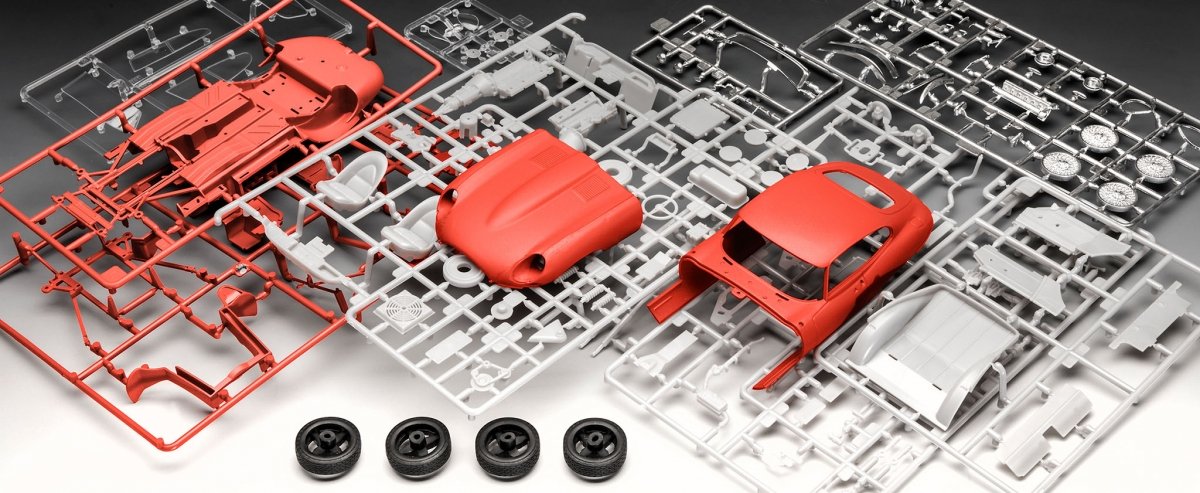 Revell 07668 03856 Jaguar E-Type Coupe 1/24 – image 3