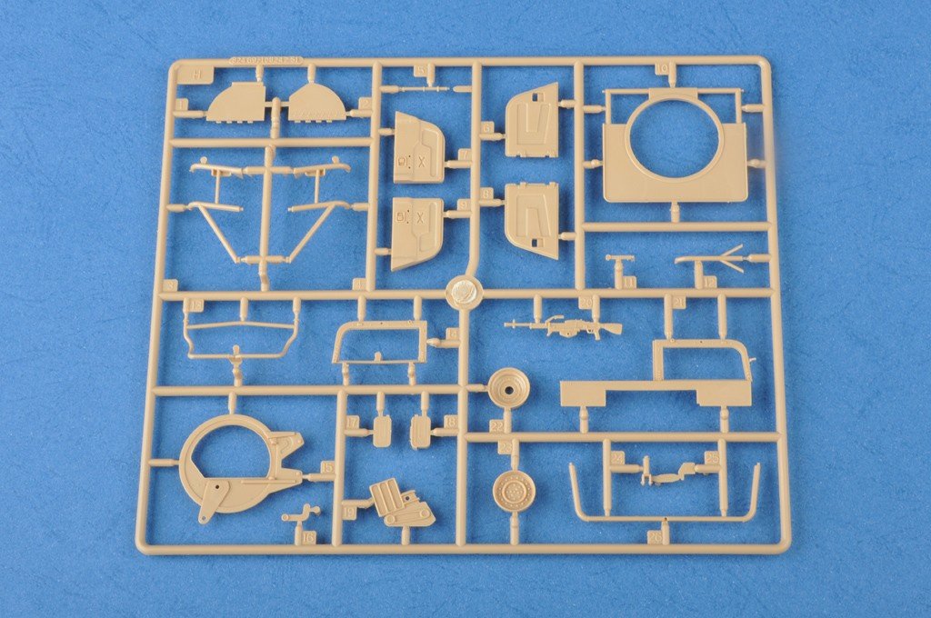 Hobby Boss 82469 Meng Shi 1.5 ton Military Light Utility Vehicle 1/35 – zdjęcie 8