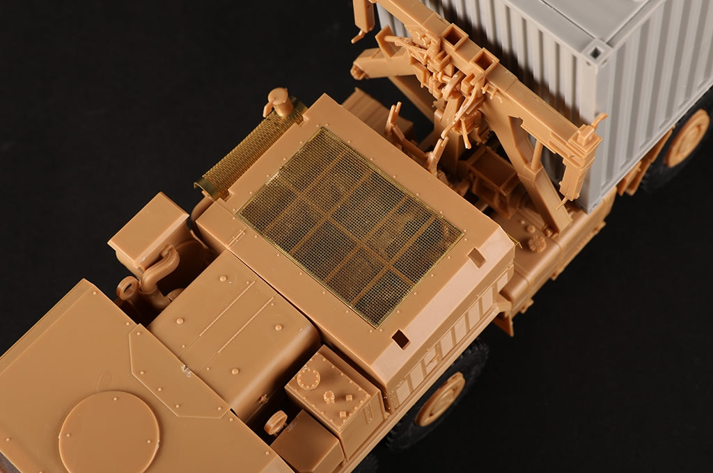 I Love Kit 63550 LVSR MKR18 Cargo Truck with 20ft Container 1/35 – immagine 11