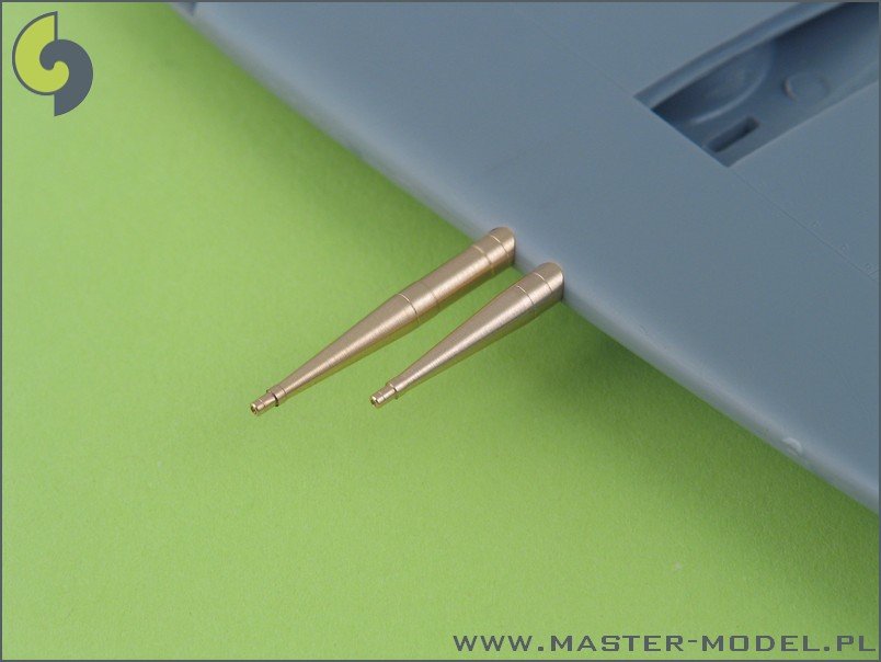 Master AM-48-004 Supermarine Spitfire C wing - Hispano 20mm cannons in fairings 1/48 – immagine 3
