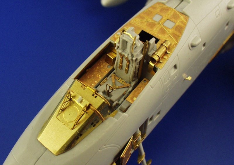 Eduard 73232 A-10 1/72 ITALERI, REVELL – Bild 6