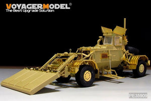 Voyager Model PE35909 Modern US Husky Mk.III Vehicle Mounted Mine Detector for PANDA 1/35 – Bild 2