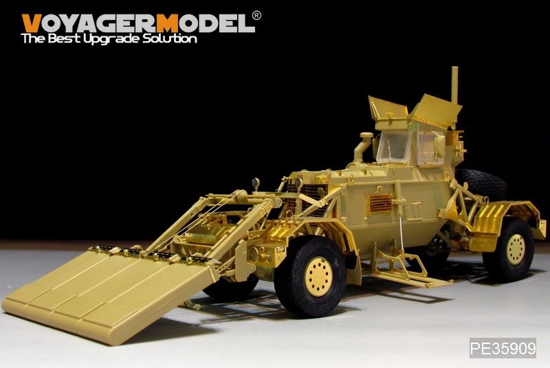 Voyager Model PE35909 Modern US Husky Mk.III Vehicle Mounted Mine Detector for PANDA 1/35 – Bild 2