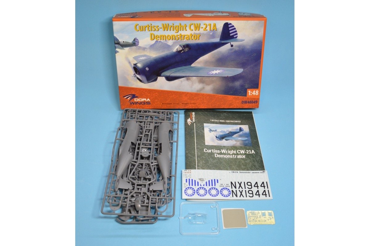 Dora Wings 48049 Curtiss-Wright CW-21A 1/48 – zdjęcie 2