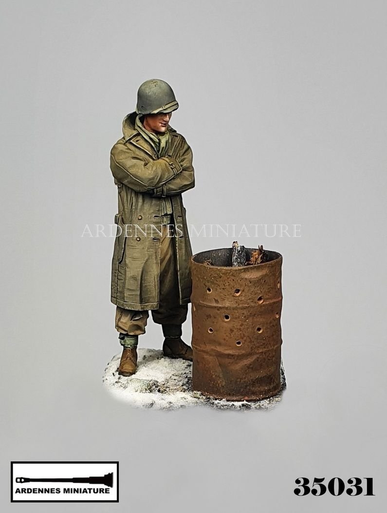 Ardennes Miniature 35031 US SOLDIER - BELGIUM 1944-1945 1/35 – immagine 2