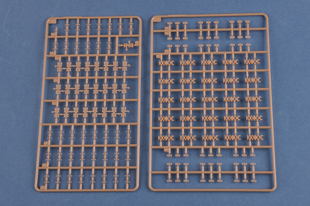 Hobby Boss 84558 Pz.Kpfw.VI Sd.Kfz.182 Tiger II Porsche Early production vehicle Fgst.Nr.280009 1/35 – zdjęcie 13