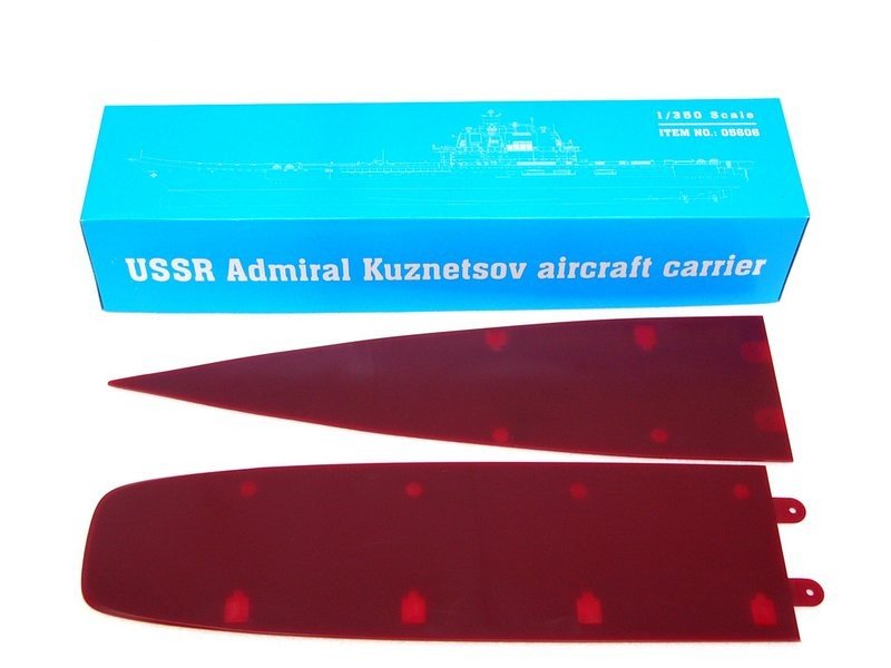 Trumpeter 05606 USSR Admiral Kuznetsov aircraft carrier 1/350 – immagine 2