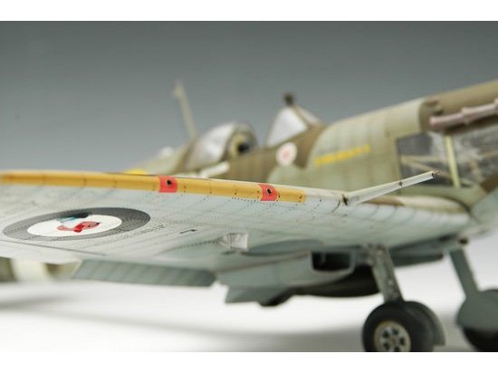 Trumpeter 02403 SPITFIRE Mk.Vb 1/24 – immagine 2