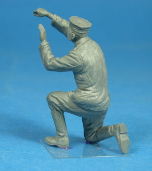 Copper State Models F32-015 German bomber ground crewman N.2 1/32 – image 3