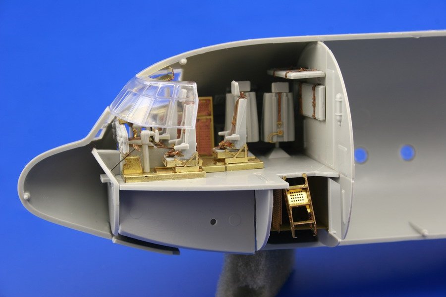 Eduard SS285 C-130H 1/72 ITALERI – zdjęcie 2