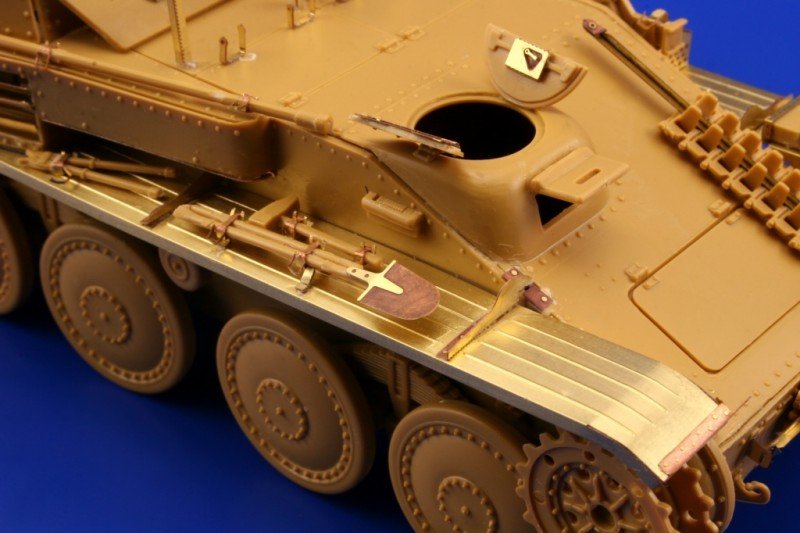 Eduard 36046 Flakpanzer 38 (Gepard) exterior 1/35 Italeri – Bild 4
