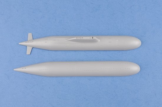 Hobby Boss 83525 Russian Navy SSN Akula Class Attack Submarine 1/350 – immagine 4
