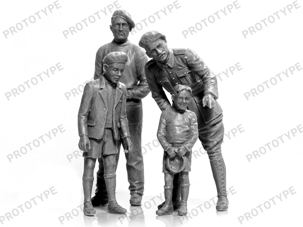 ICM 35647 WWII French Tank Crew (5 figures) 1/35 – immagine 2