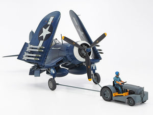 Tamiya 61085 F4U-1D Corsair avec Moto-Tug 1/48