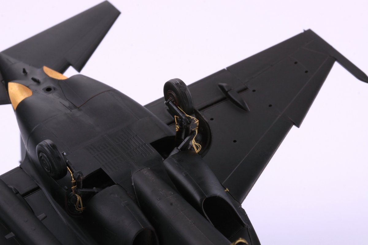 Eduard 73618 Yak-130 ZVEZDA 1/72 – Bild 6